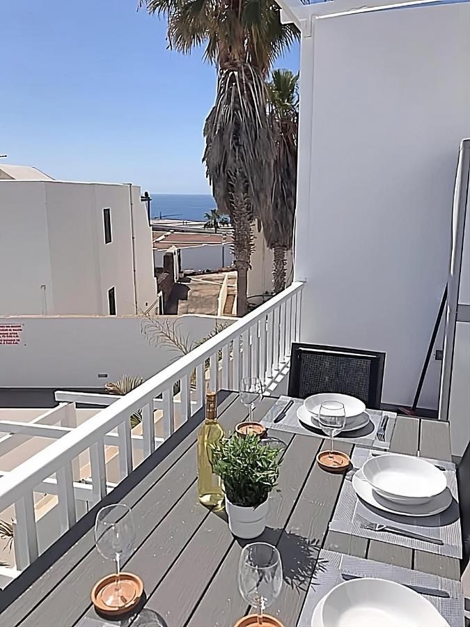 2 Bedroom Atlantic View Apartment Puerto del Carmen  Exteriör bild