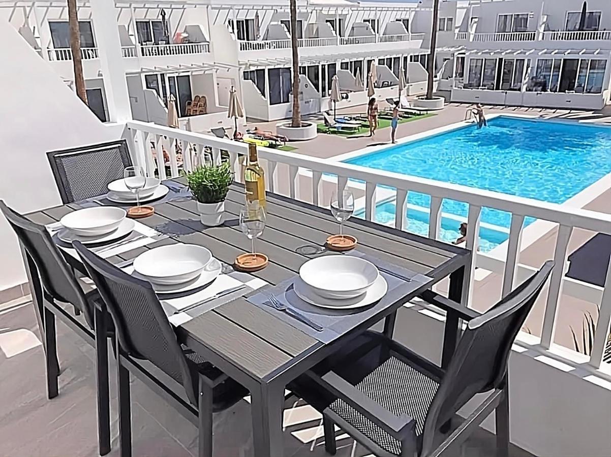 2 Bedroom Atlantic View Apartment Puerto del Carmen  Exteriör bild